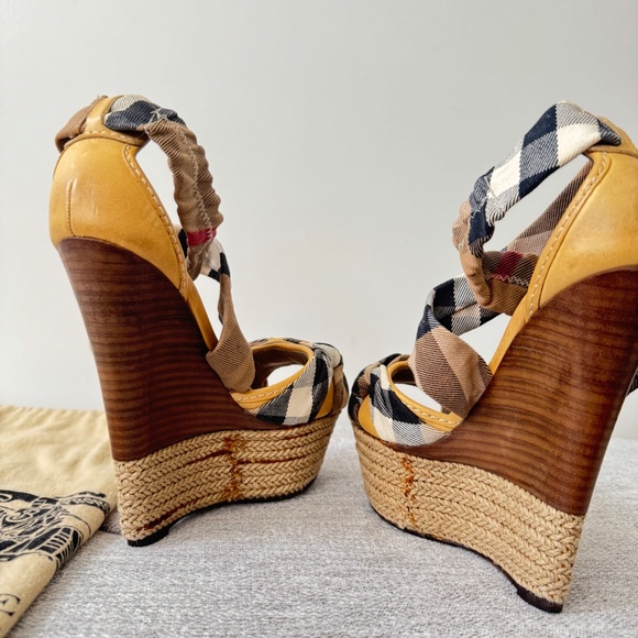 BURBERRY Nova Check Crisscross Straps Espadrille Wedges Women's 37 US 7 - Picture 6 of 7